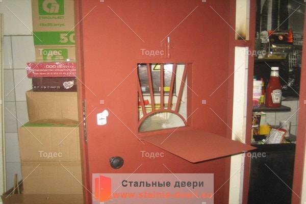 Foto Vhodnyh Metallicheskih Dverej Dlya Kassy